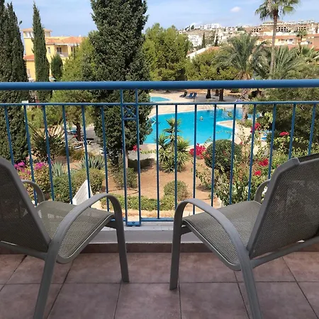 Regina Gardens - Spacious 3 Bed, 2 Bath Maisonette Dom wakacyjny